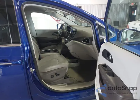 2020 Chrysler Pacifica Touring L Plus z USA, uszkodzony, nr VIN 2C4RC1EG5LR240018